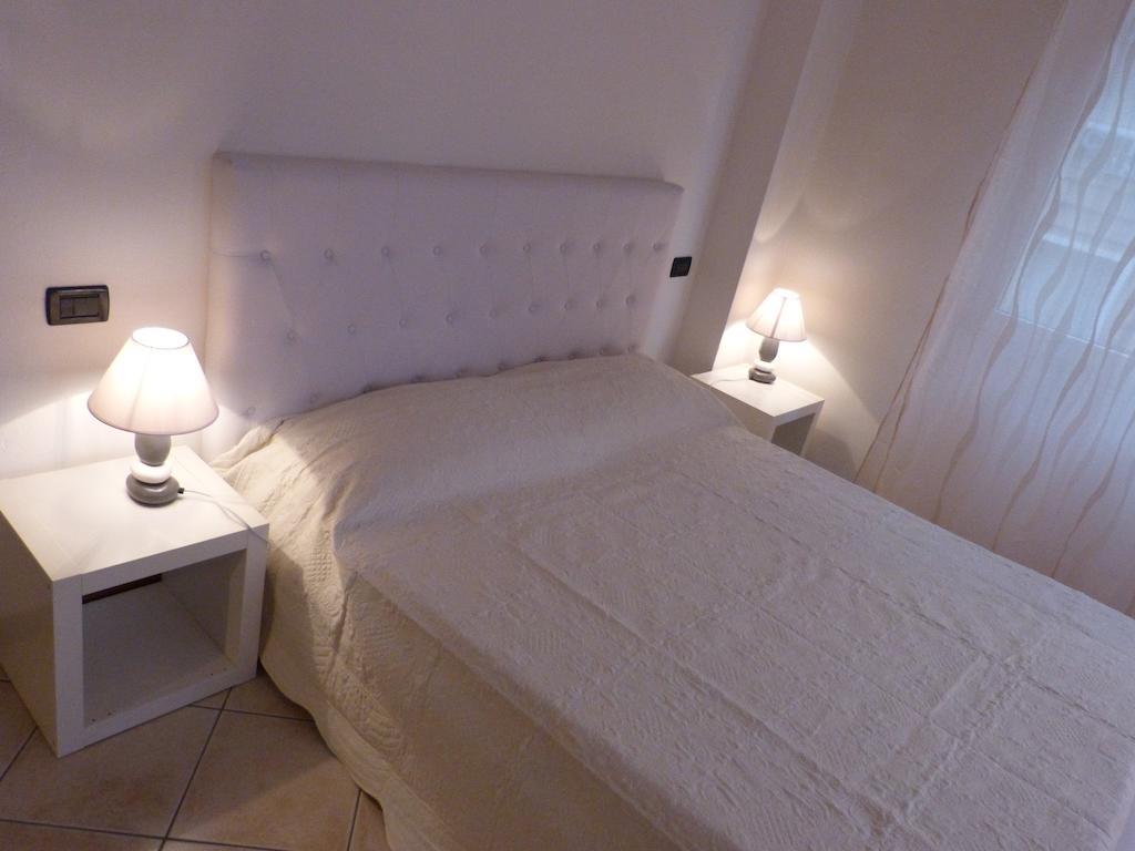 Residenza Ugo Bassi Bolonha Quarto foto